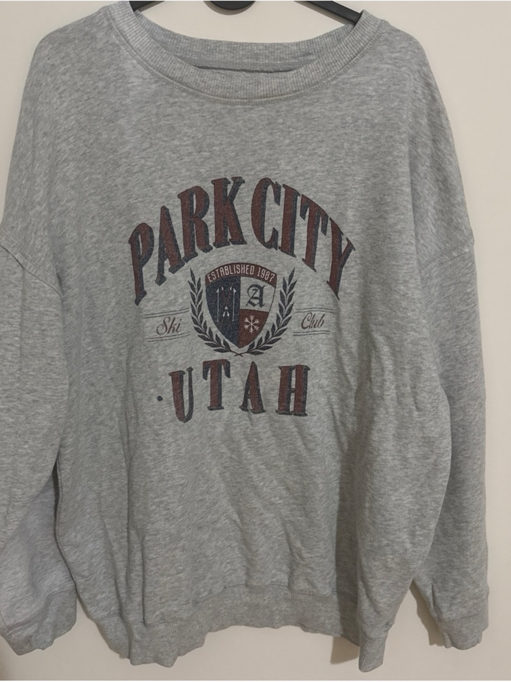 Aeropostale Gray Park City Utah Graphic Crewneck